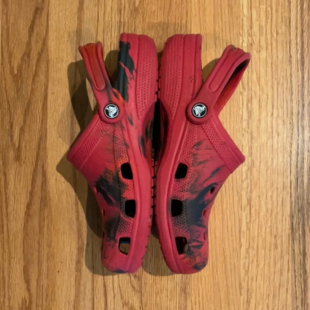 CROCS - Big Kids Red and Black J 6 Size - heel to toe 9.5”